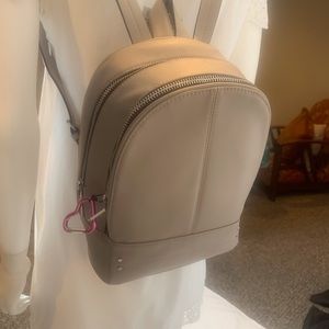 LIGHT GREY FAUX LEATHER BACK PACK
